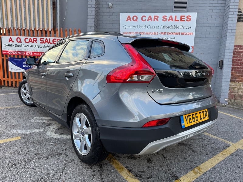 Used Volvo V40 2015 for sale - 76163727: Photo 5