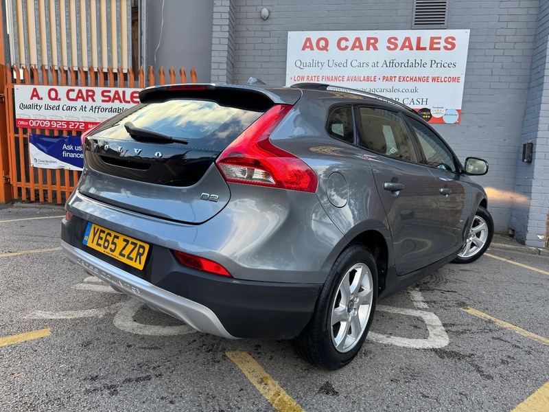 Used Volvo V40 2015 for sale - 76163727: Photo 7