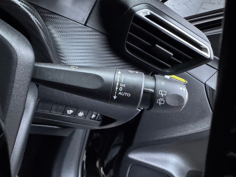 Used Peugeot 208 2020 for sale - 76418067: Photo 38