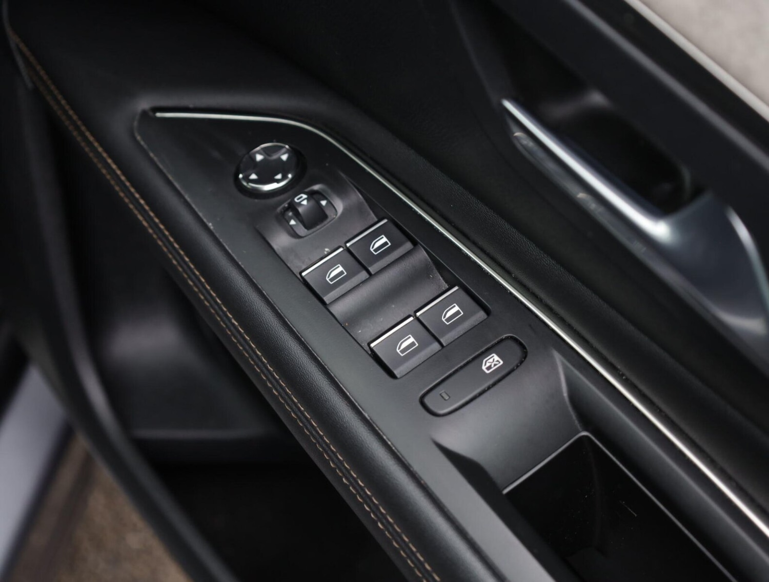 Used Peugeot 3008 2023 for sale - 76675903: Photo 12