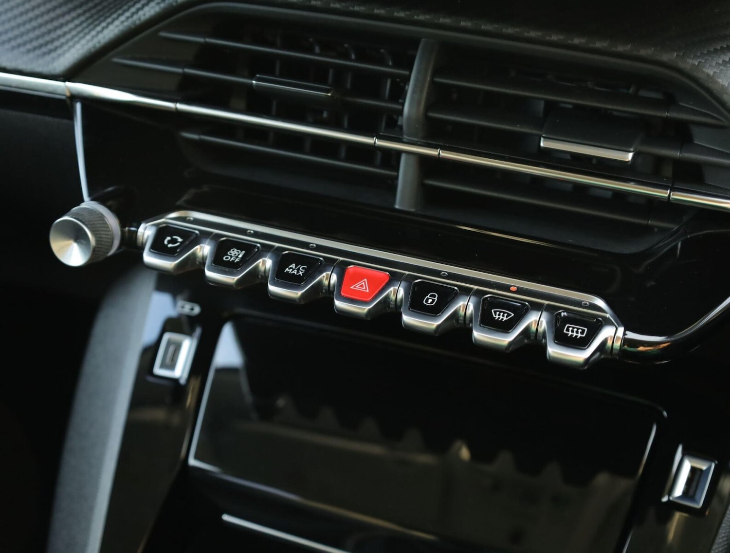 Used Peugeot 208 2020 for sale - 76680919: Photo 22