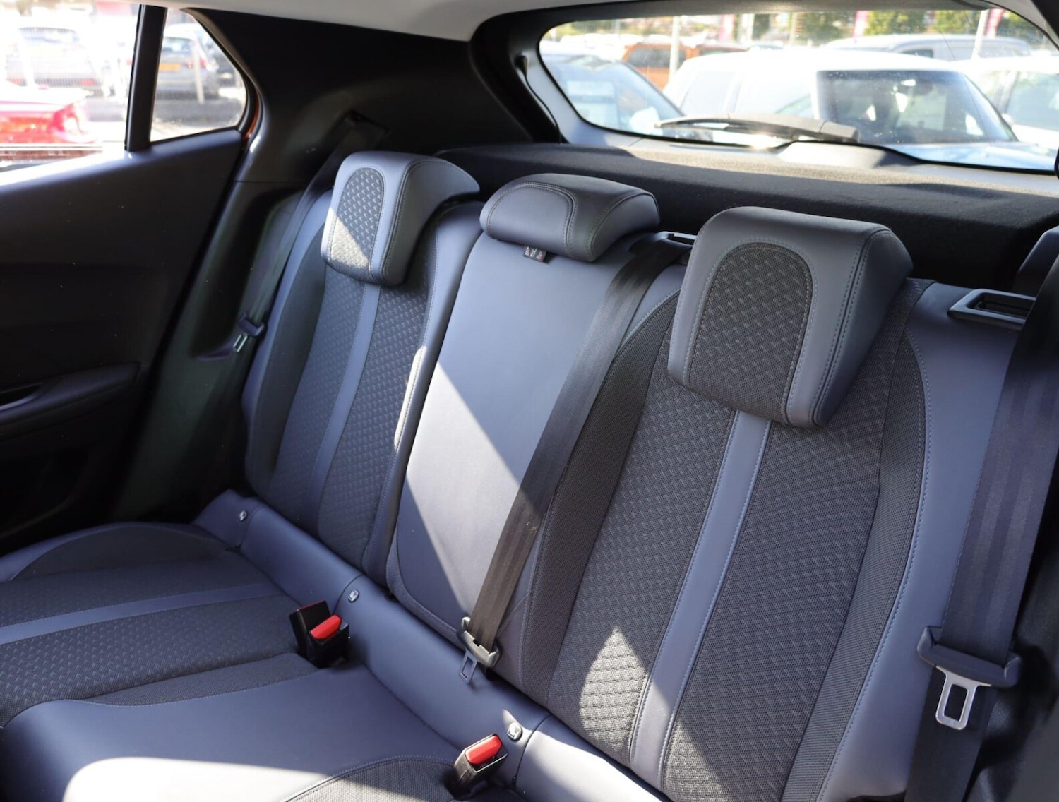 Used Peugeot 2008 2020 for sale - 76681026: Photo 11