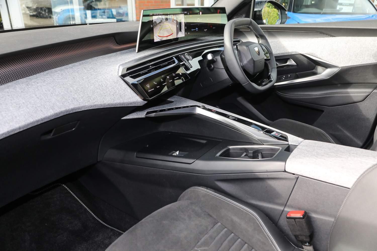 Used Peugeot 3008 2024 for sale - 76677250: Photo 2