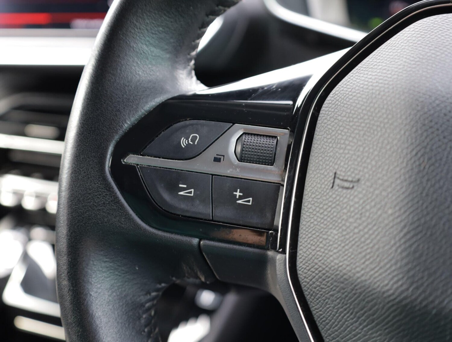 Used Peugeot 2008 2020 for sale - 78144646: Photo 14