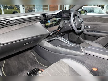 Used Peugeot 308 2024 for sale - 76677615: Photo