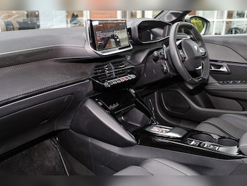 Used Peugeot 208 2024 for sale - 76677700: Photo