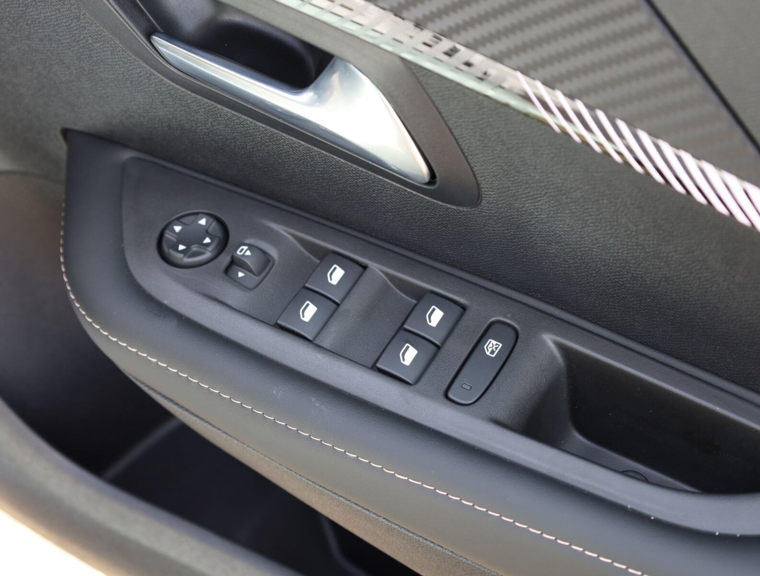 Used Peugeot 208 2025 for sale - 76678392: Photo 14