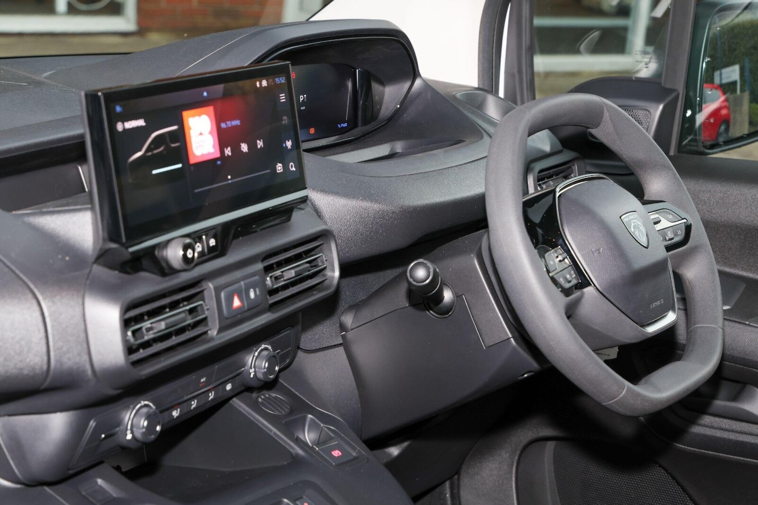 Used Peugeot Partner 2025 for sale - 76678320: Photo 12