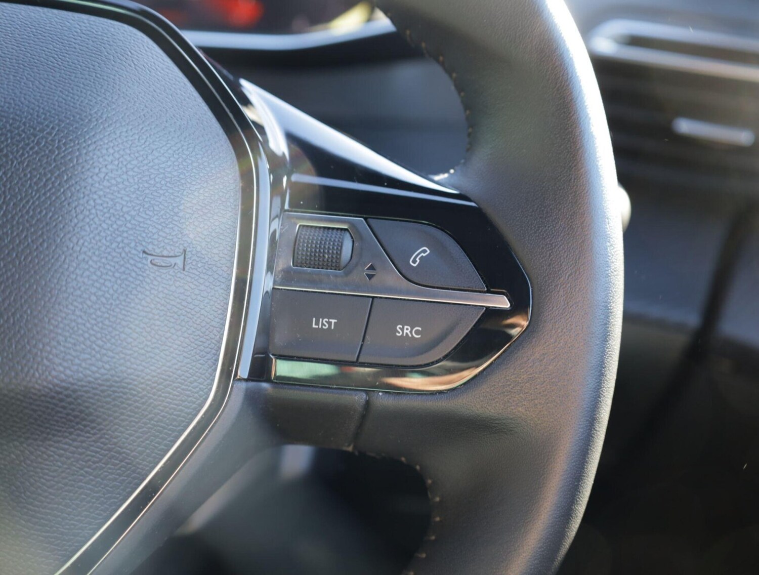 Used Peugeot 2008 2023 for sale - 78220876: Photo 20