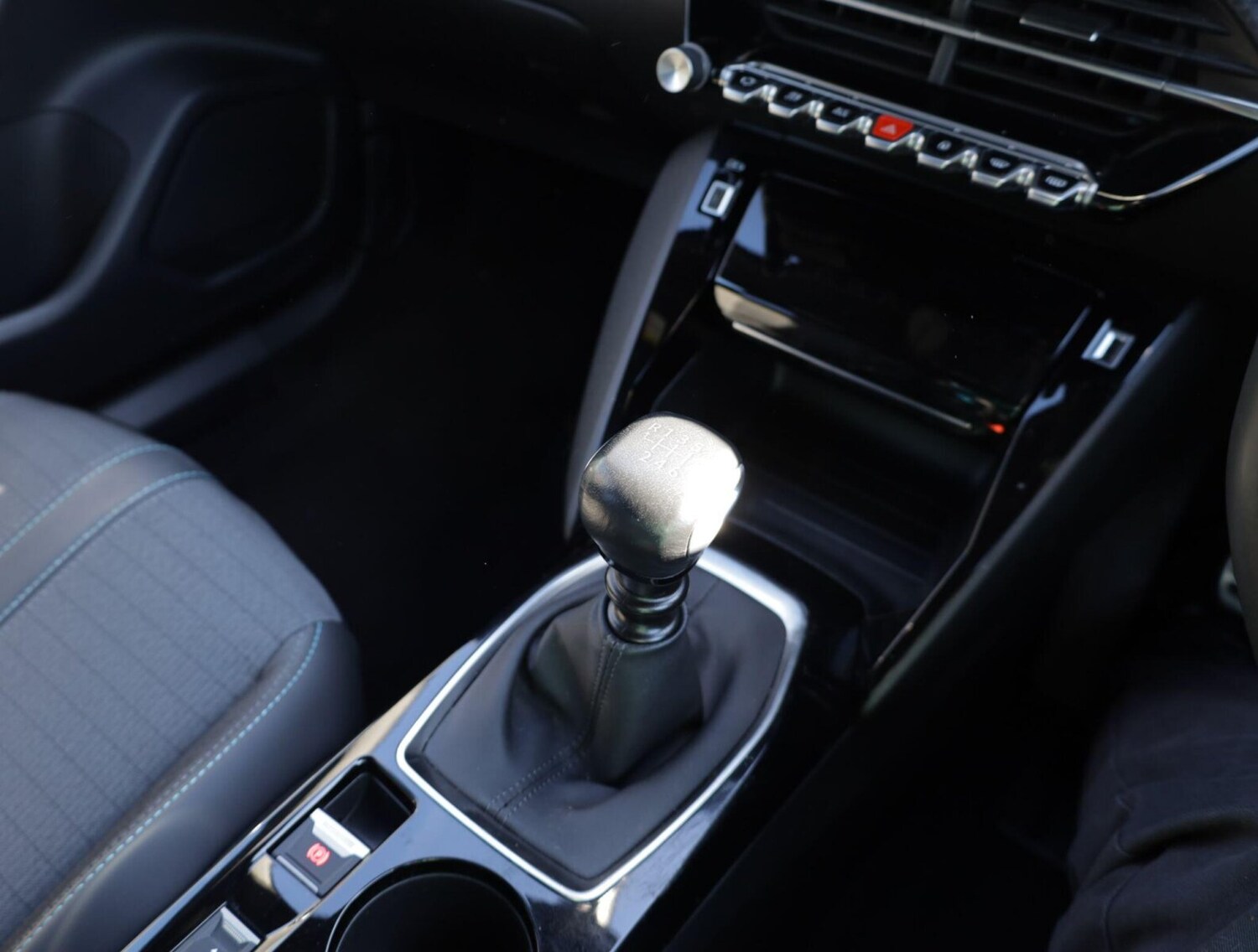 Used Peugeot 2008 2023 for sale - 78220876: Photo 9