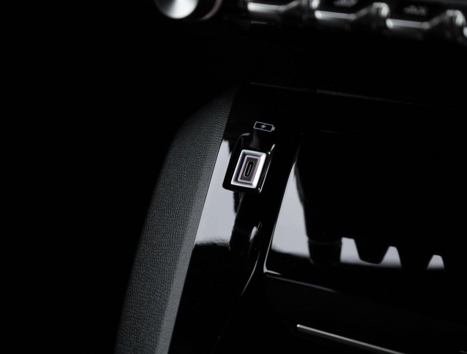 Used Peugeot 2008 2024 for sale - 77262241: Photo 24