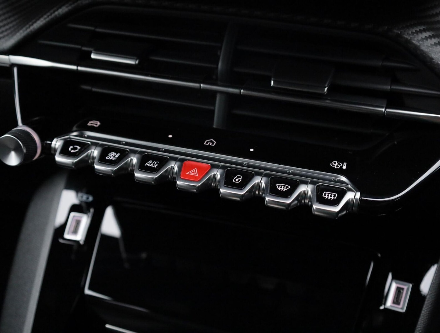 Used Peugeot 2008 2024 for sale - 77262241: Photo 25