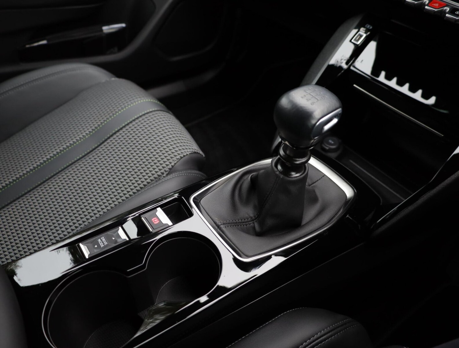 Used Peugeot 2008 2023 for sale - 76675822: Photo 7