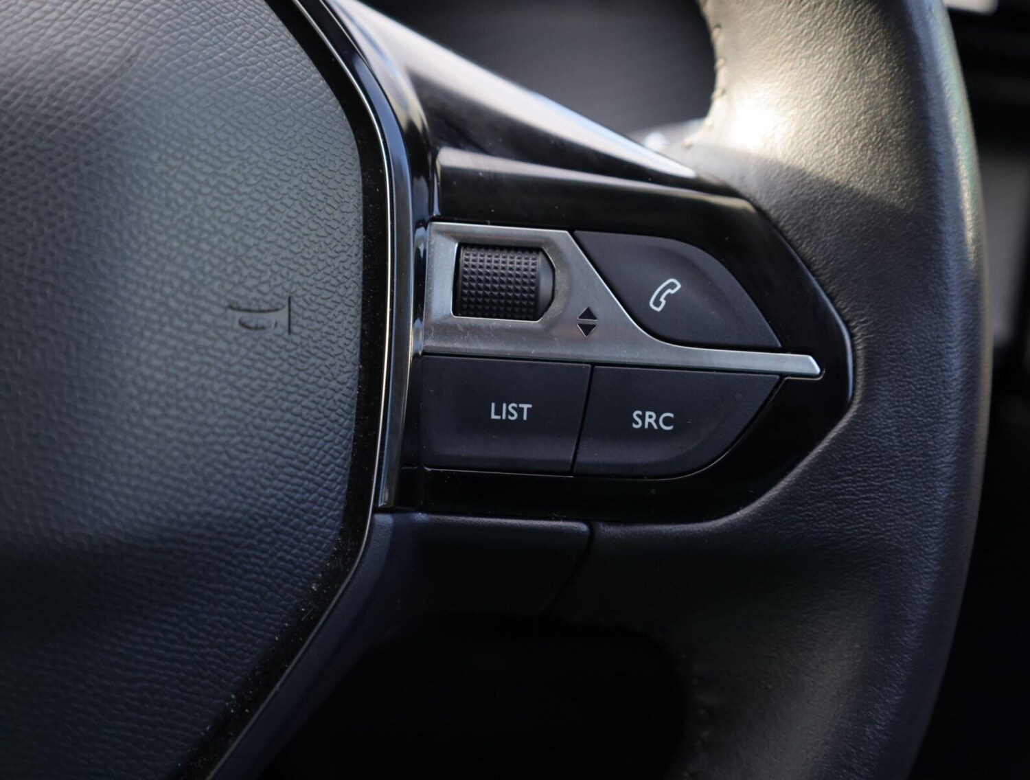 Used Peugeot 2008 2022 for sale - 76674826: Photo 19