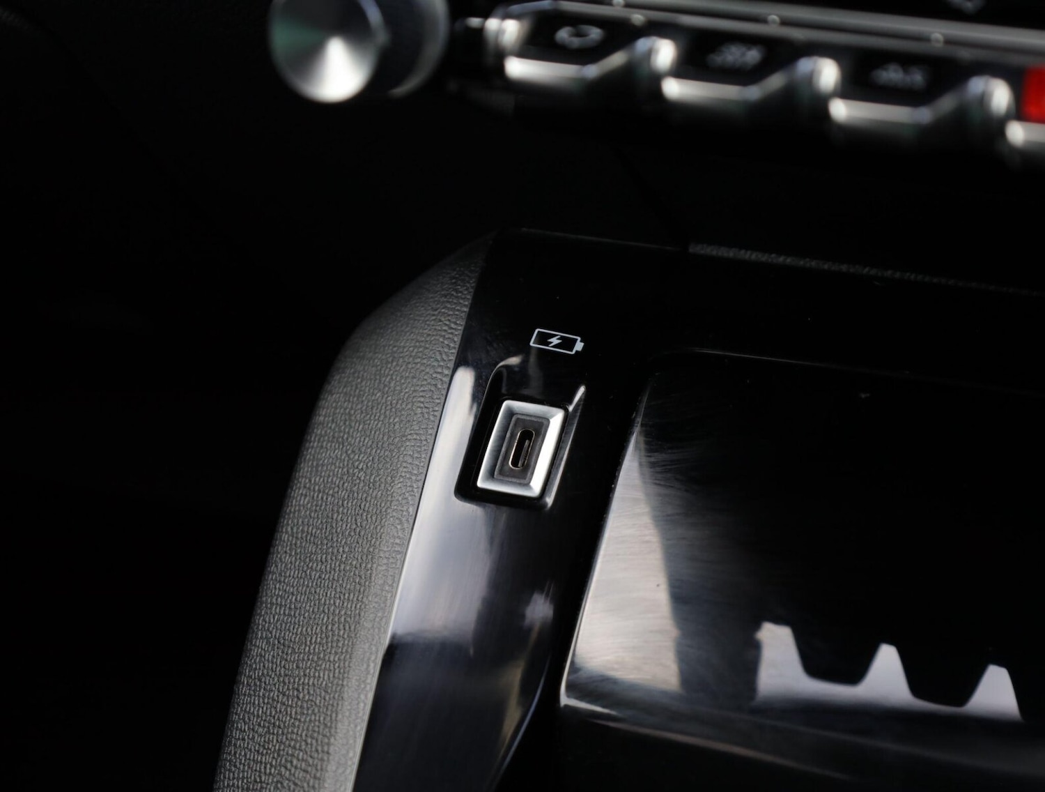 Used Peugeot 2008 2022 for sale - 76674826: Photo 23