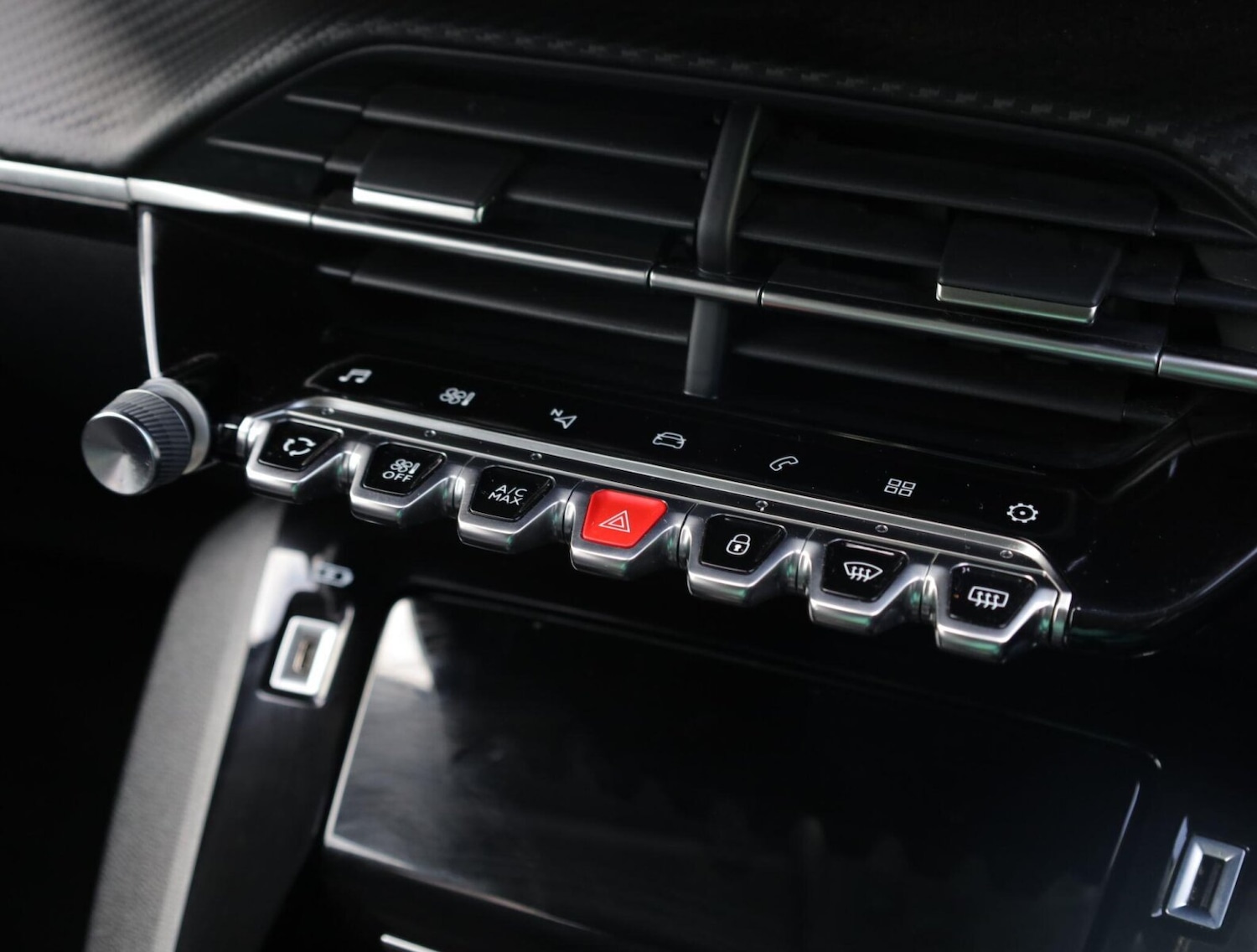 Used Peugeot 2008 2022 for sale - 76674826: Photo 9