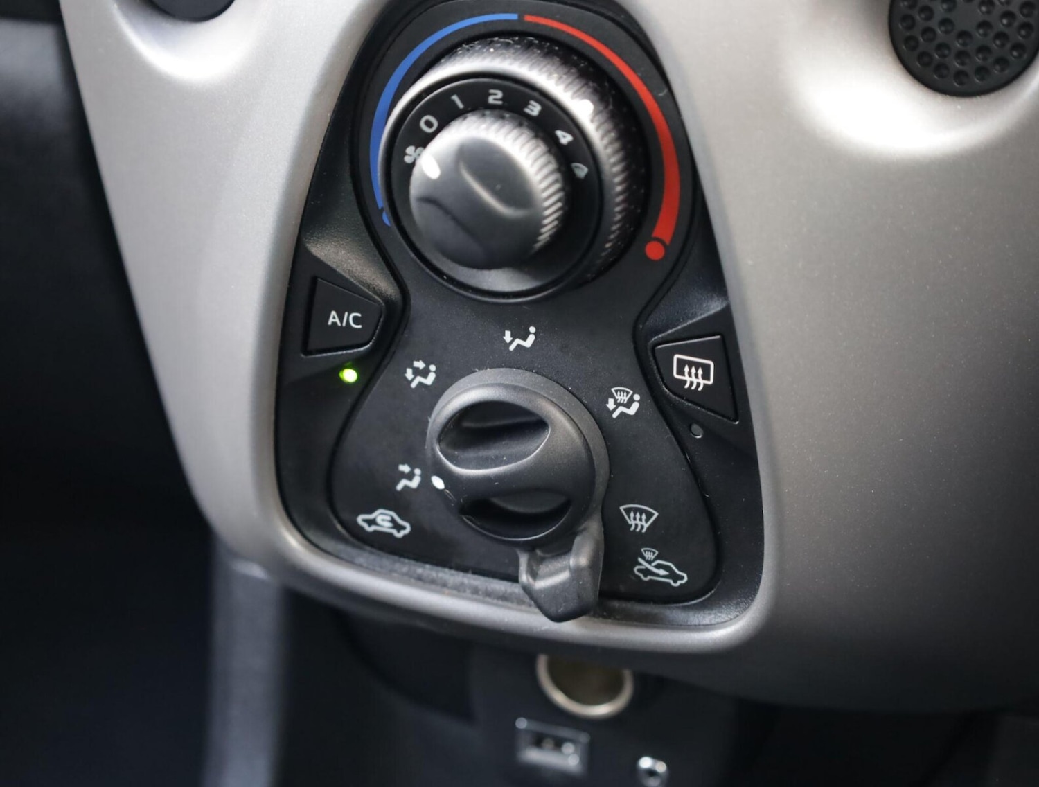 Used Peugeot 108 2019 for sale - 78144645: Photo 18