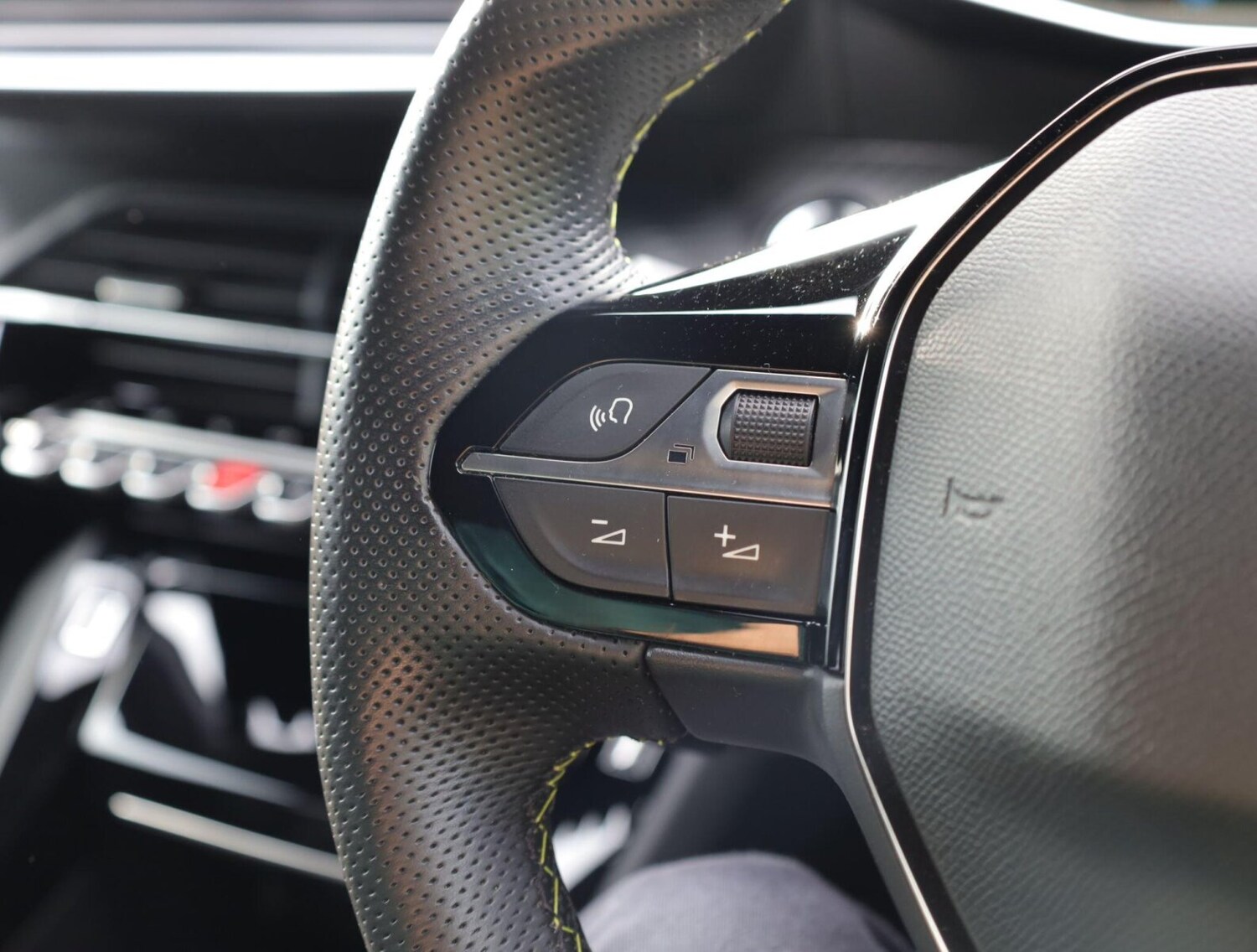 Used Peugeot 208 2021 for sale - 76681106: Photo 16