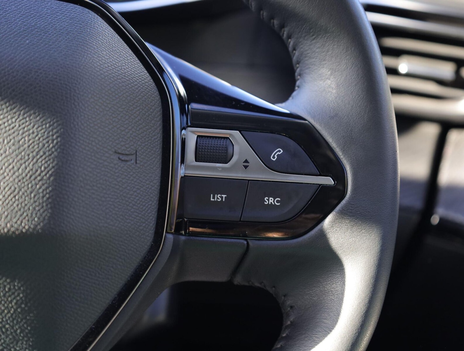 Used Peugeot 2008 2021 for sale - 76680900: Photo 20