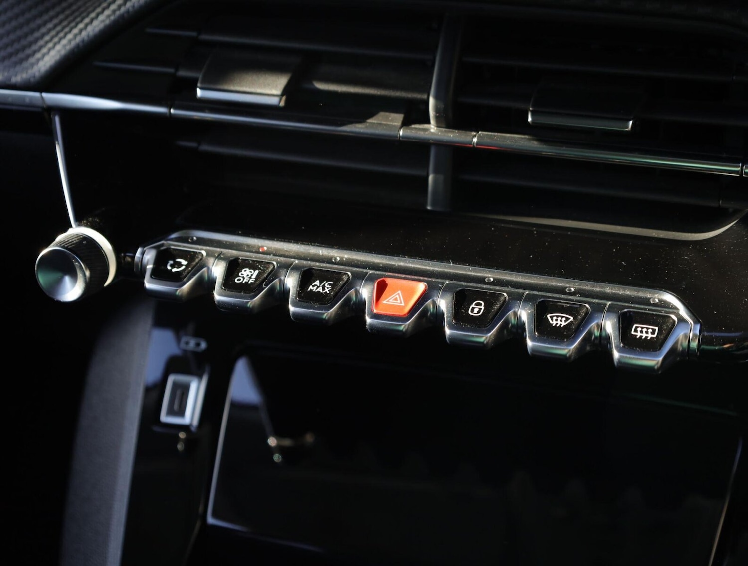 Used Peugeot 2008 2021 for sale - 76680900: Photo 25