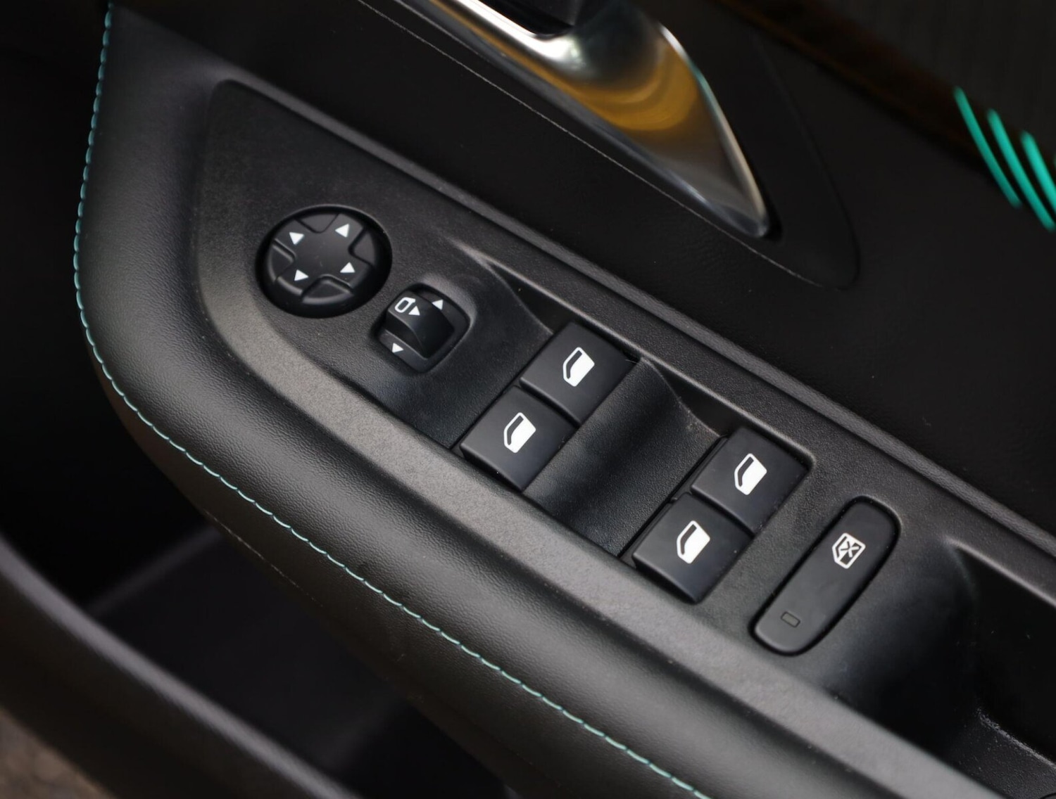 Used Peugeot 208 2023 for sale - 76676087: Photo 16