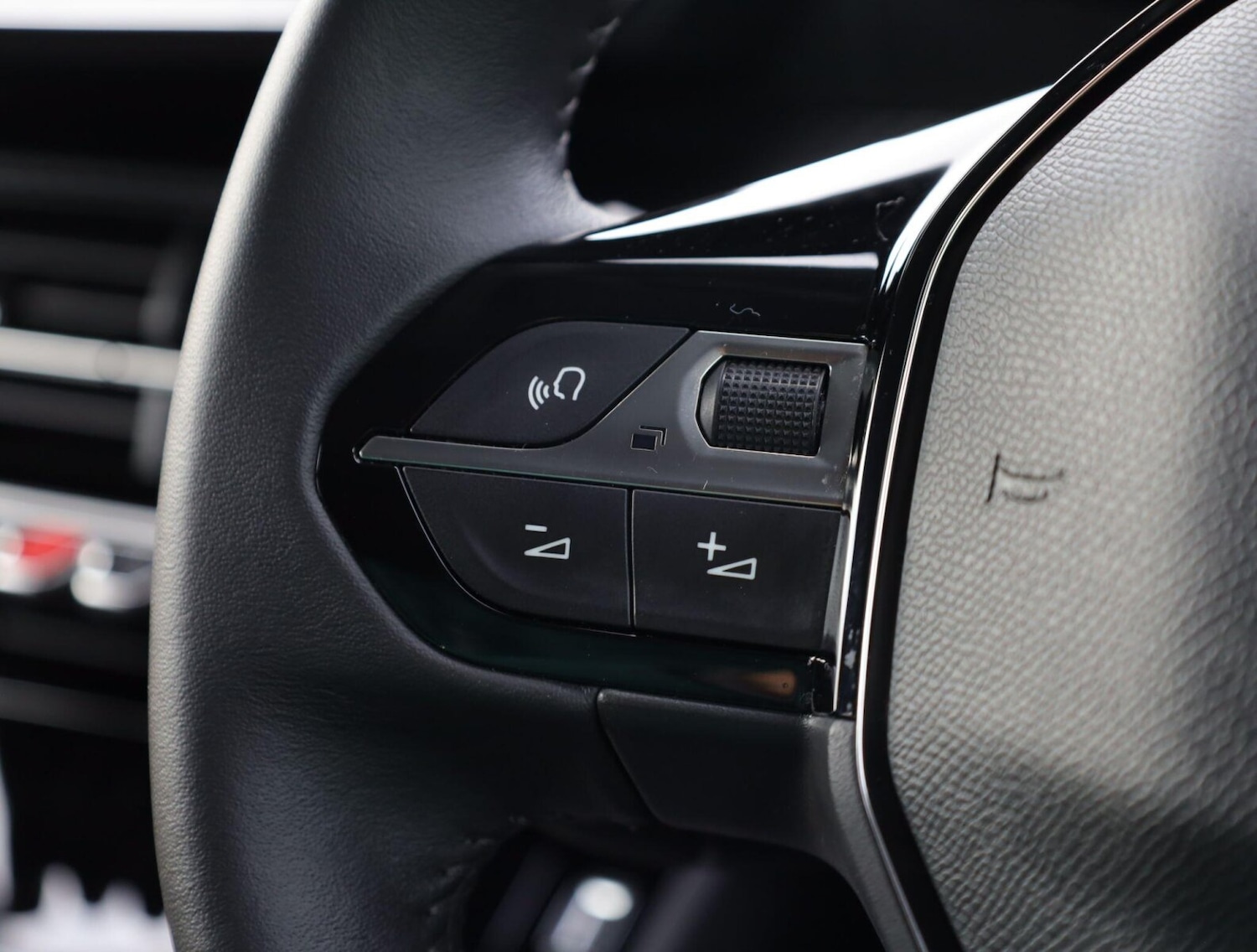 Used Peugeot 208 2023 for sale - 76676087: Photo 19