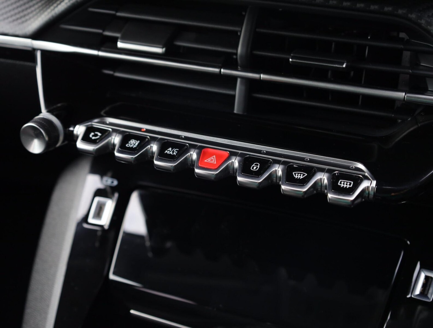 Used Peugeot 208 2023 for sale - 76676087: Photo 24