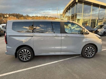 Used Ford Tourneo Custom 2024 for sale - 76918301: Photo