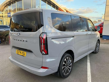 Used Ford Tourneo Custom 2024 for sale - 76918301: Photo