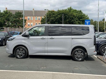 Used Ford Tourneo Custom 2025 for sale - 79203286: Photo