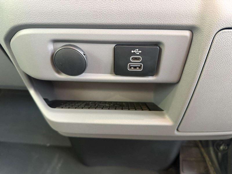 Used Ford E-Transit 2025 for sale - 77261168: Photo 32