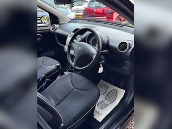 Used Peugeot 107 2012 for sale - 79257519: Photo