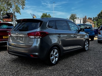 Used Kia Carens 2014 for sale - 79105175: Photo