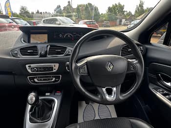 Used Renault Grand Scenic 2014 for sale - 79704612: Photo