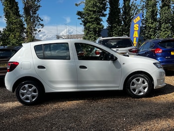 Used Dacia Sandero 2016 for sale - 78865200: Photo