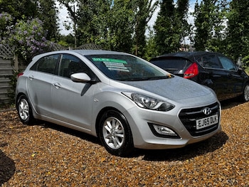 Used Hyundai i30 2015 for sale - 78569200: Photo
