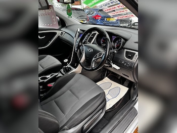 Used Hyundai i30 2015 for sale - 78569200: Photo