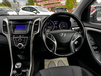 Used Hyundai i30 2015 for sale - 78569200: Photo