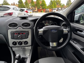 Used Ford Focus 2010 for sale - 79045334: Photo