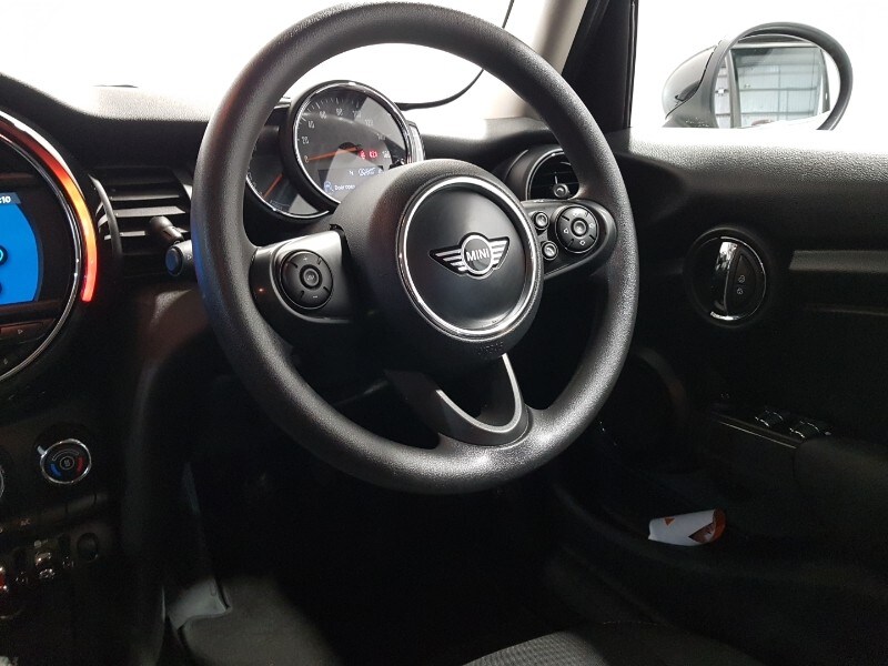 Used MINI Hatch 2018 for sale - 76518876: Photo 10