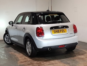 Used MINI Hatch 2018 for sale - 76518876: Photo