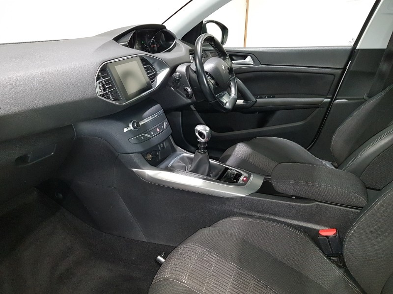 Used Peugeot 308 2018 for sale - 77933303: Photo 5