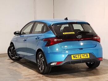 Used Hyundai i20 2023 for sale - 76970130: Photo