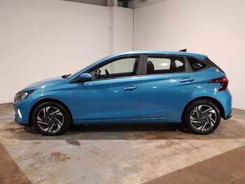 Used Hyundai i20 2023 for sale - 76970130: Photo