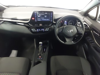 Used Toyota C-HR 2023 for sale - 79549989: Photo
