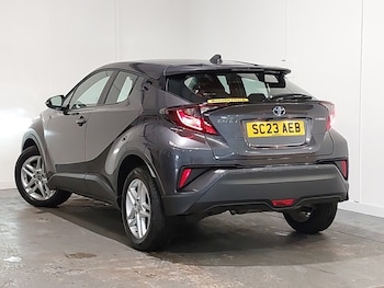 Used Toyota C-HR 2023 for sale - 79549989: Photo