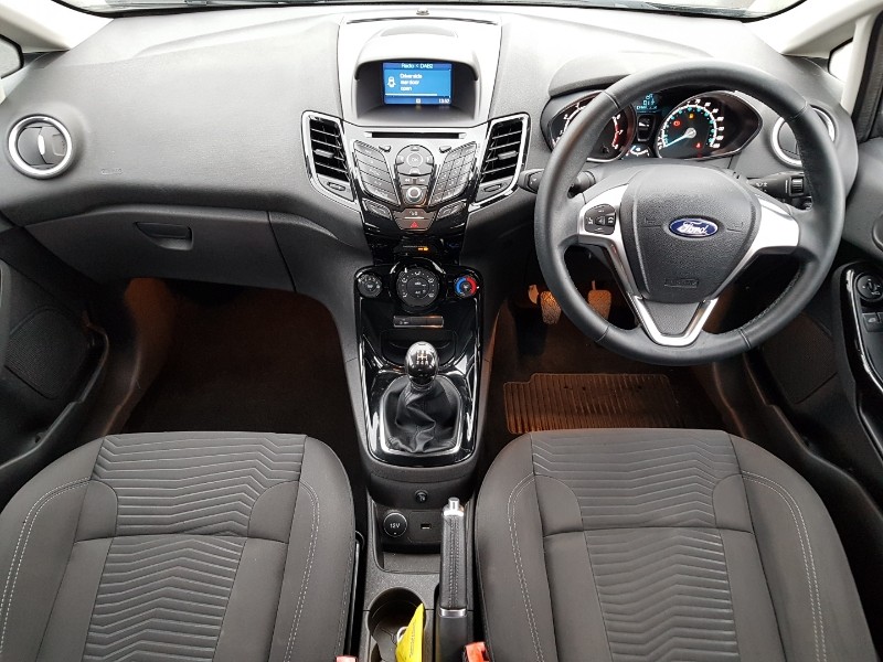 Used Ford Fiesta 2017 for sale - 76755028: Photo 2