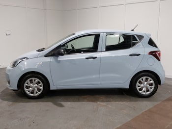 Used Hyundai i10 2019 for sale - 79376283: Photo