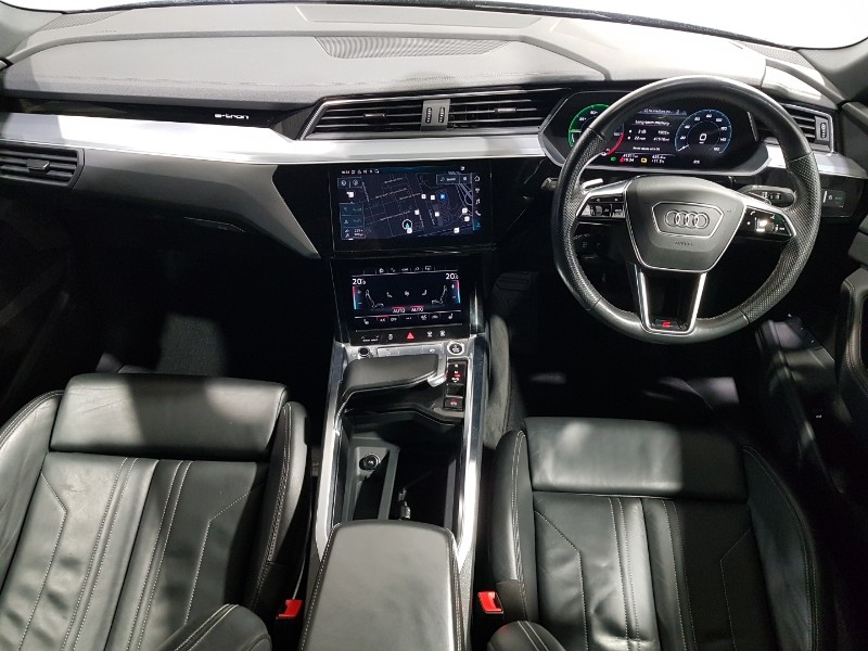 Used Audi e-tron 2022 for sale - 77644682: Photo 2