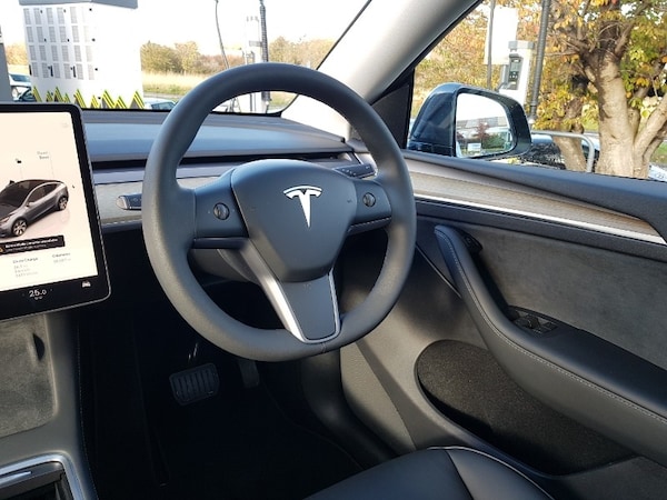 Used Tesla Model Y 2023 for sale - 76325484: Photo 10
